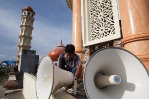 Loudspeakers removed in Braj