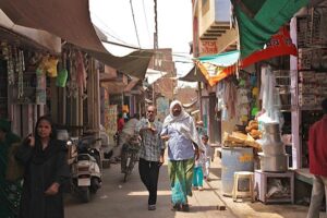 vaccum sewer being installed in Tajganj