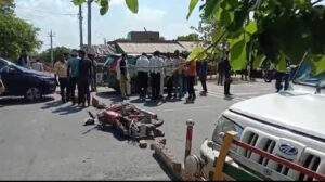 agra bank officer dead in accident