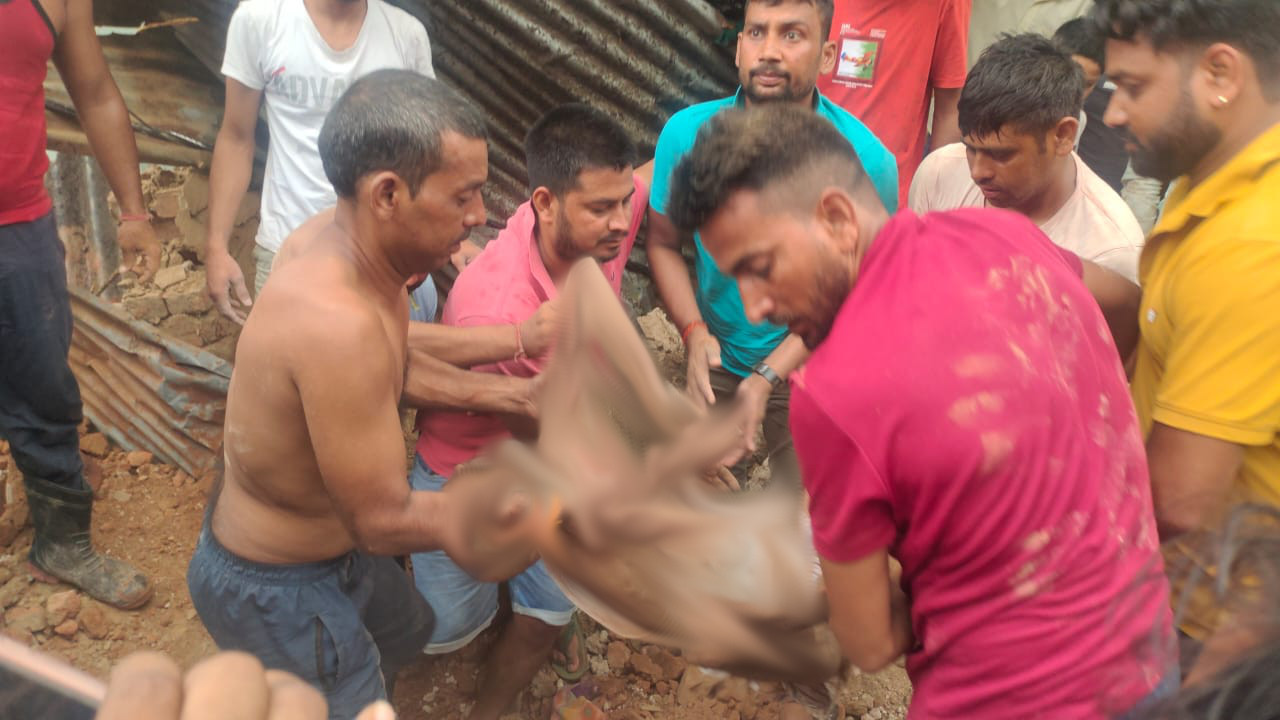 House collapse in Agra due to heavy rains