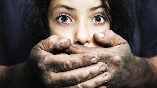 school girl molested by van driver in agra