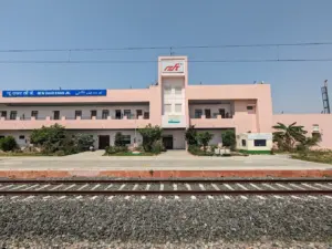 अलीगढ़ के दाऊद खां स्टेशन का नाम बदलने की मांग, क्या कहता है इतिहास?