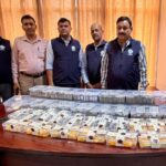 आगरा के पूर्व एआरटीओ ललित कुमार के घर विजिलेंस का छापा, करोड़ों की संपत्ति बरामद